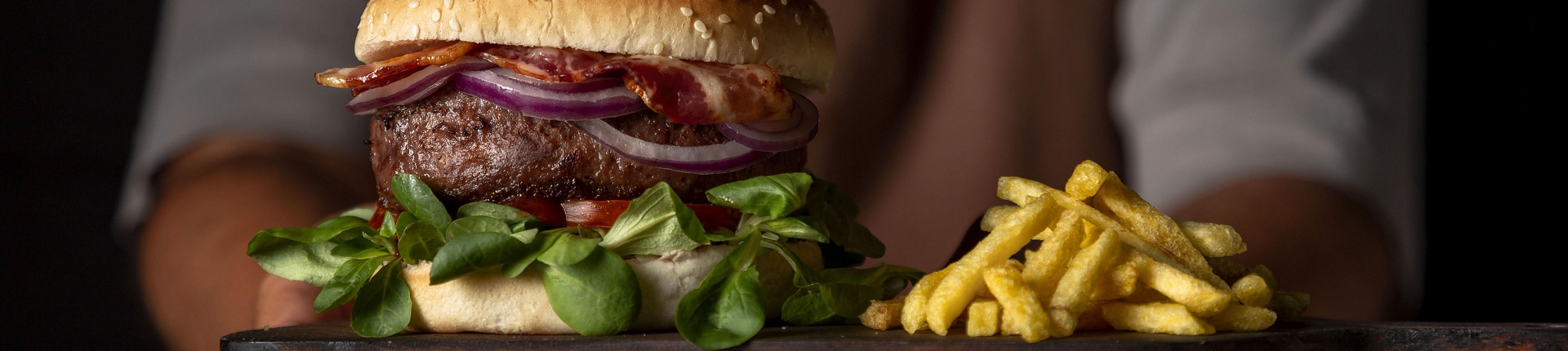 Dia do Hambúrguer: 5 pontos para otimizar a gestão do seu restaurante e vender mais