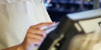 Por que organizar os pedidos da cozinha com o display KDS?