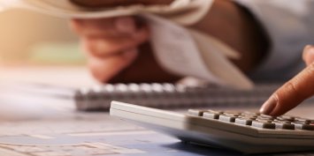 Conciliação financeira em períodos de grande movimento