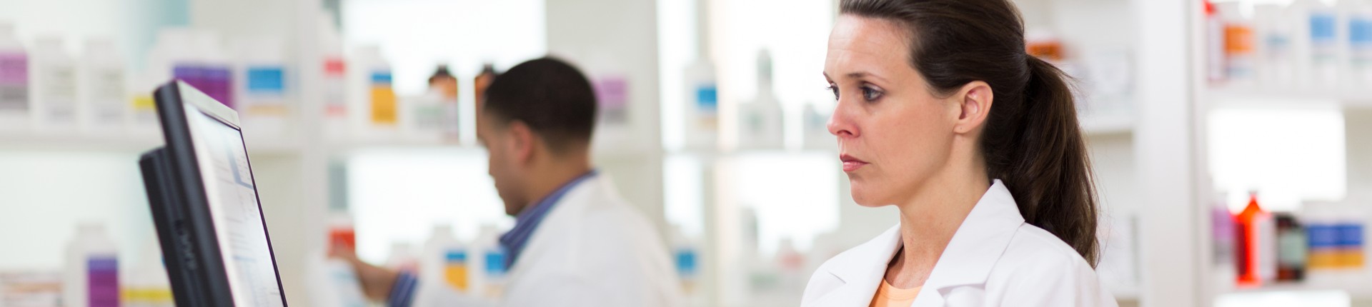 Compras por apresentação: entenda como funciona para farmácias