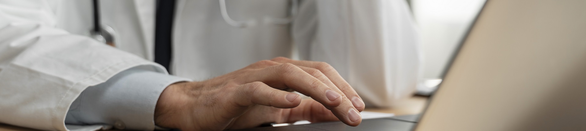 Agendamento online de consultas para reduzir no-shows e otimizar o tempo dos médicos