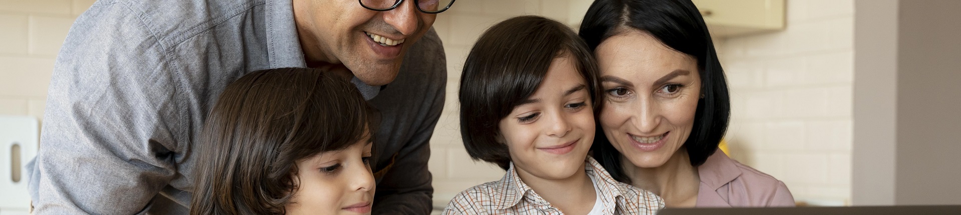 10 tendências em 2024: melhor comunicação entre escola e família