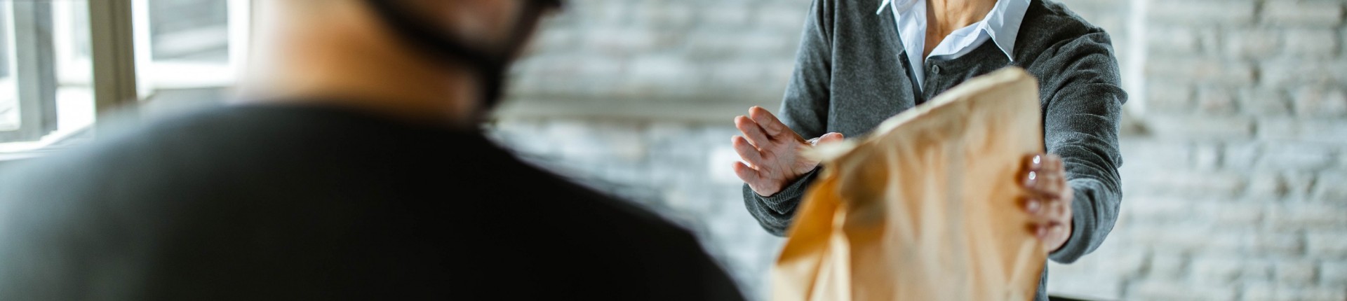 Entenda por que adotar o delivery para loja de conveniência e como fazê-lo!