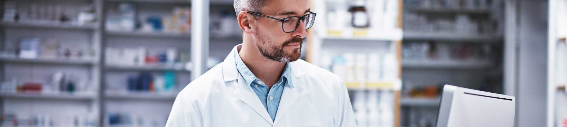 Cadastro de produtos em farmácia: 5 dicas para manter a eficiência