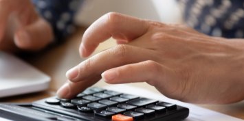 Fluxo de caixa no varejo de calçados: confira 5 boas práticas