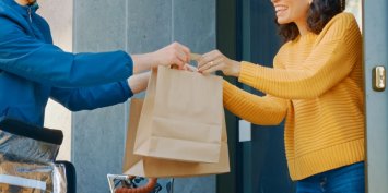 Como fidelizar os clientes do restaurante com o delivery?