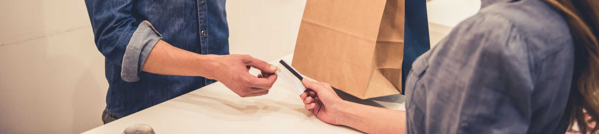 Meios de pagamentos para lojas de roupas: descubra como gerenciar esses recebimentos