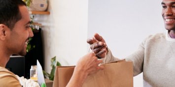 Use o “clique e retire” para melhorar a logística do seu negócio